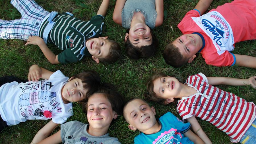 Onze enfants retrouvent un foyer chaleureux grâce aux Maisons Simba