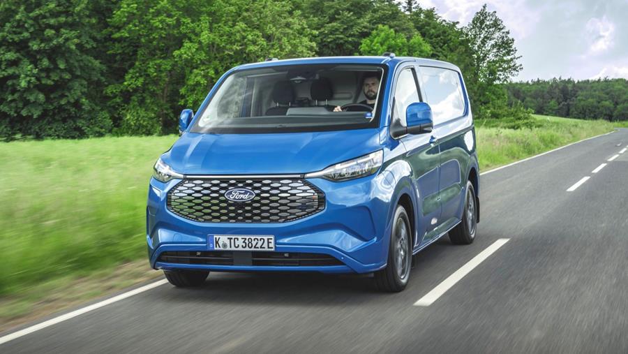 Rijtest Ford Pro E-Transit Custom