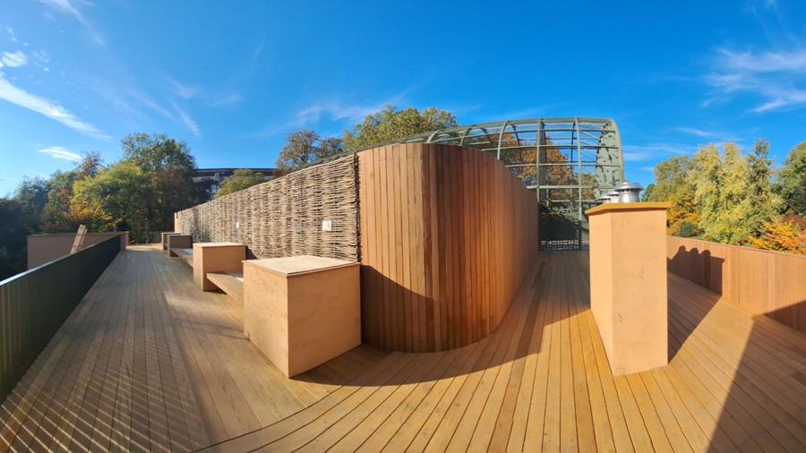 Des boiseries durable pour le biotope des marais au ZOO d'Anvers